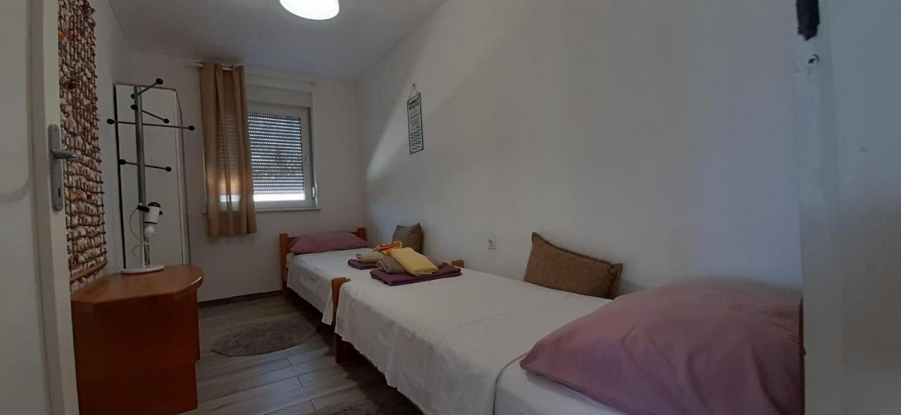 Apartment Mezaroca Rogoznica  Buitenkant foto
